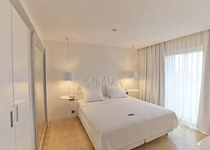 弗洛达特卡冲浪及海滩酒店 达特恰